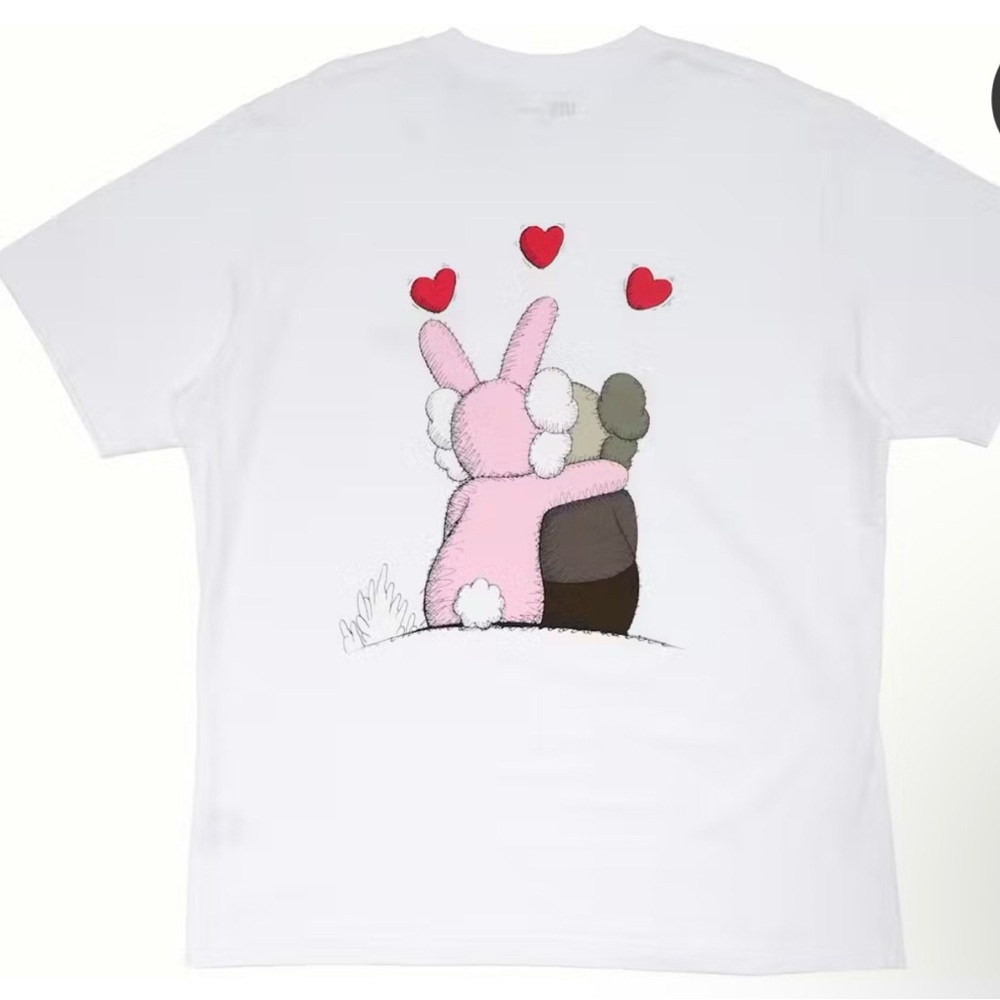 KAWS x Uniqlo Warhol UT Graphic 476350 T-shirt  NWT